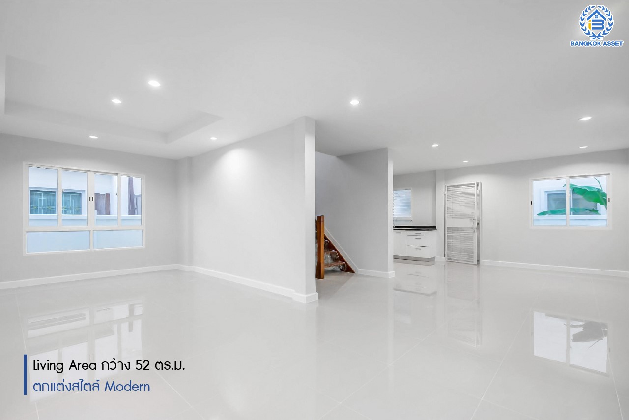 บ้านมือสองตกแต่งใหม่ ม.ชวนชื่นโมดัส ราชพฤกษ์-ท่าอิฐ หลังมุม มีพื้นที่สนามหญ้าด้านข้าง เนื้อที่ 55.6 ตร.ว. ฟังก์ชัน 3 ห้องนอน 2 ห้องน้ำ 2 ที่จอดรถ บนทำเลศักยภาพ เชื่อมต่อถนนรัตนาธิเบศร์ และถนนราชพฤกษ์ ทำเลใจกลาง 2 เซ็นทรัล ใกล้รถไฟฟ้า "สถานีบางรักน้อยท่าอิฐ" เพียง 10 นาที